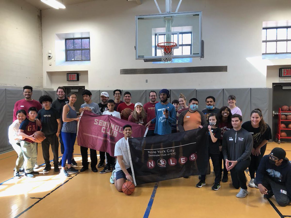 FSUnyc's tweet image. @FSUnyc had an amazing Seminole Service Day with the amazing young athletes from @KEENnewyork! Thanks to our generous Alumni who volunteered! #SeminoleServiceDay #KEENnewyork #NoleYorkCity 🏀
