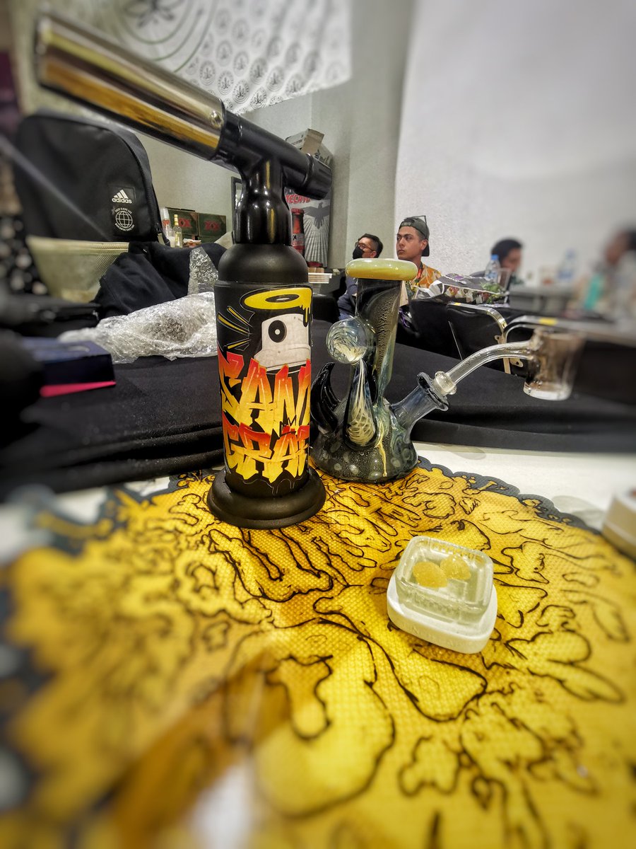 stonersharkhigh's tweet photo. Chill en @expoweedmexico 🔥Parecería cualquier cosa, pero esto hace unos años era inimaginable, hoy es una realidad... #mexicoseplanta #culturacannabica #expoweed #expoweedmexico #timetodab https://t.co/9AM7wqlKTk