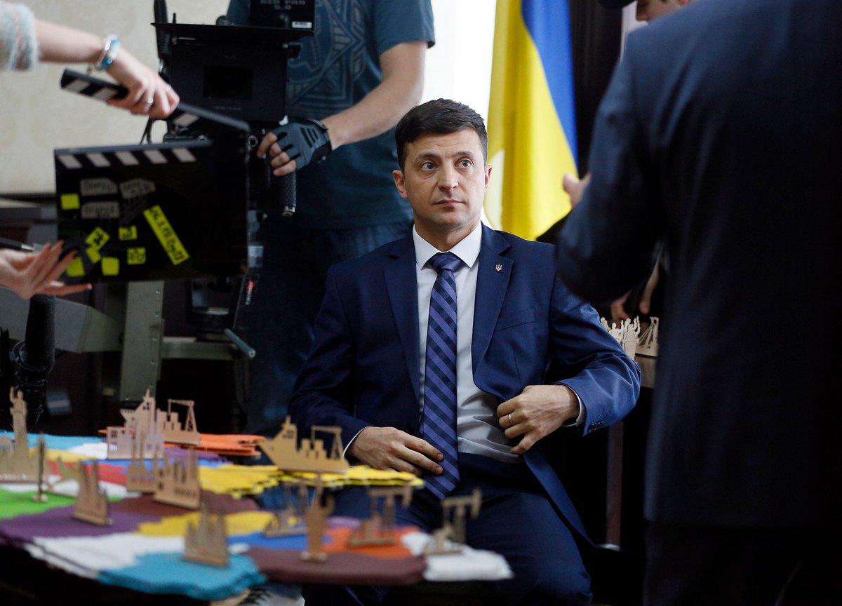GEOPOLITICSW's tweet photo. German chancellor Olaf Scholz had offered the Ukrainian President Volodymyr Zelensky a chance for peace with Russia but it was quickly rejected by Zelensky, just days before the Russian military operations – according to the WSJ. #colossalmistake would be an understatement. https://t.co/Tl1l97uk1Y
