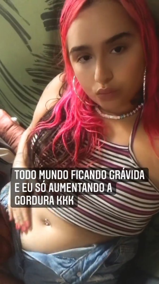 donafera01's tweet photo. A menina simplesmente saiu disso//////////////:://:/:///// pra isso https://t.co/2OgujuYv5w
