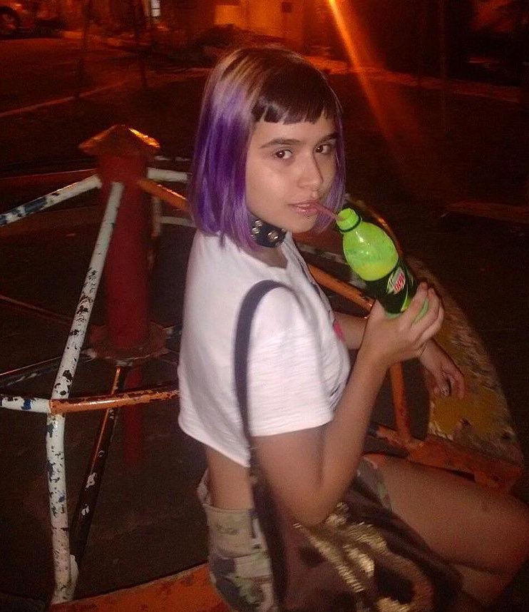 donafera01's tweet photo. A menina simplesmente saiu disso//////////////:://:/:///// pra isso https://t.co/2OgujuYv5w