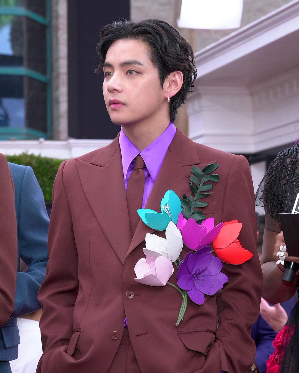 namuuttd's tweet photo. COMO PODE EXISTIR UM SER TÃO PERFEITO ASSIM MDS EU TENHO FAMÍLIA KIM TAEHYUNG 🗣️🗣️🗣️🔥 https://t.co/6e9ax4EzFC