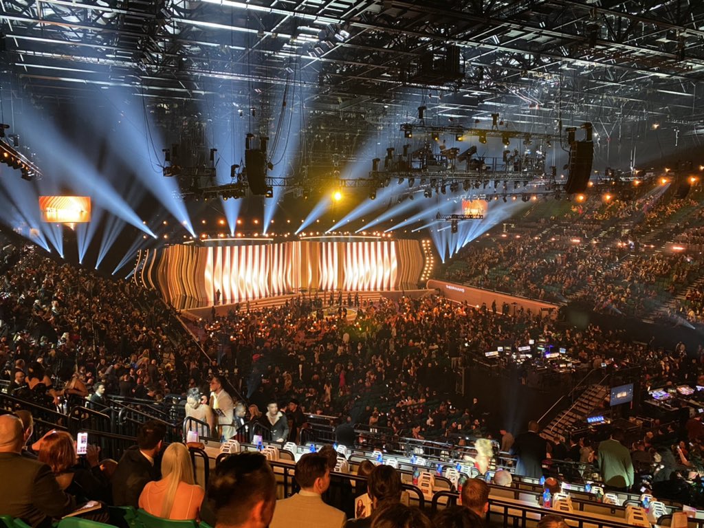 praise_pals's tweet photo. At the #GRAMMYs! Tag #frens and let them know about the project. Dropping in a week 👀 #PraisePals #PPGMI #LFG!!!! https://t.co/bVLf1WaViD