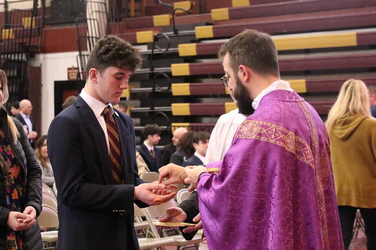 JUNIOR RING CEREMONY and MASS 🦁🙏🏻

Signs of Spring! Our Faithful Men of the Class of ‘23 are budding into Seniors! 🦁💪🏼

Thank you Monsignor Farrell Chaplain Fr. Jeff Pomeisl, Mr. Fisher, faculty, staff and FFA for making today’s ceremony very special 🦁🙏🏻
