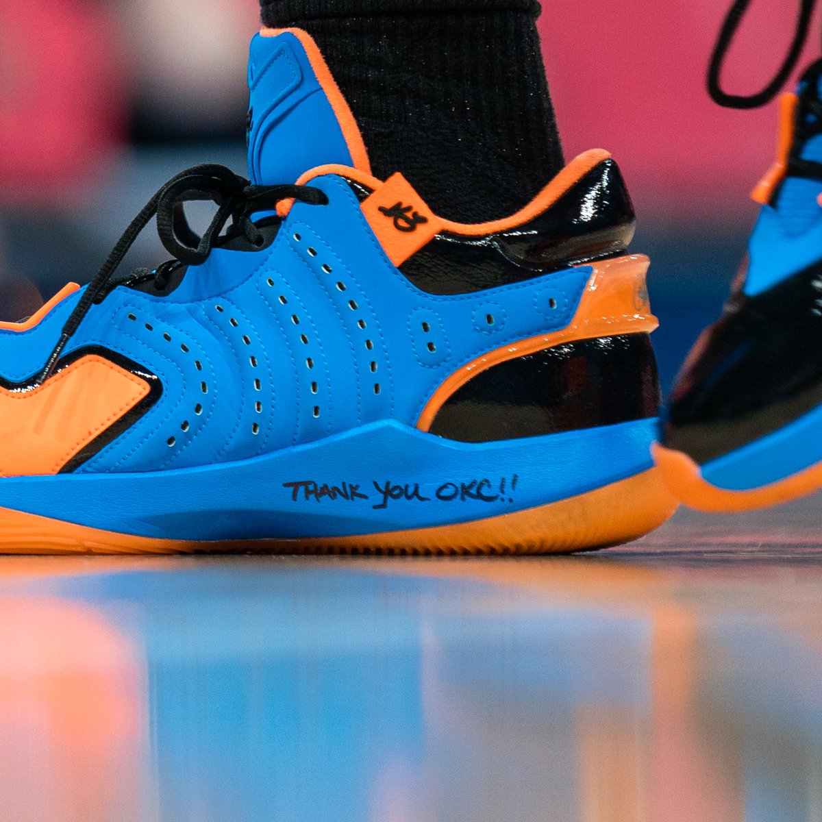 okcthunder's tweet photo. thank you too, @CP3 ⚡️ https://t.co/Kb5LfbWEtv