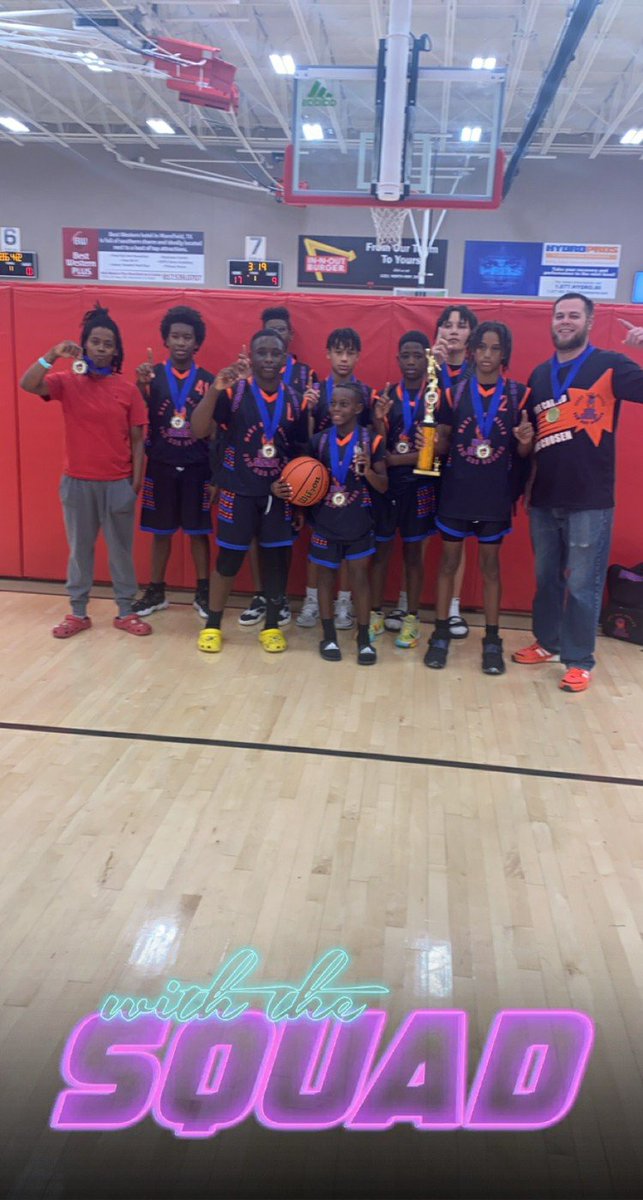 _Hoop_Society_'s tweet photo. 12u/7th Grade Champs at Primetime in Mansfield!!!
#WeAreHoopSociety#HoopSociety#Class2027#12uChamps#7thGradeChamps#Primetime#OneShiningMoment#MansfieldFieldhouse https://t.co/iNjoSxS3Ql