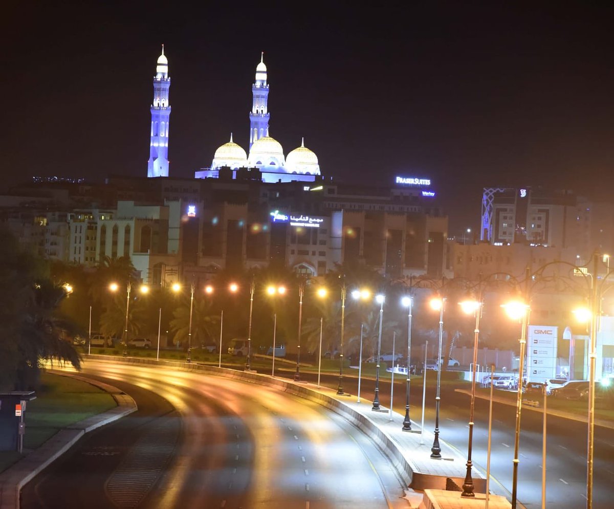 968news's tweet photo. نبارك لكم حلول شهر #رمضان وأسأل الله العلي القدير أن يمن عليكم بصيامه وقيامه وانتم بخير وفي احسن حال وان يتجاوز عنا وعنكم كل تقصير وان يرحم موتانا وموتى المسلمين جميع وكل عام وانتم بخير. https://t.co/I9j5eimdEF