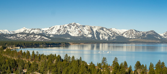 SouthTahoeNow's tweet photo. Lake Wind Advisory up for Monday at #LakeTahoe, temps to hit 70s Thursday/Friday, then back to 50s! View today from @TahoeSouth camera in #SouthLakeTahoe. @NWSReno #SpringInTahoe https://t.co/94MW8HfBCD https://t.co/GWbsNpdWlF