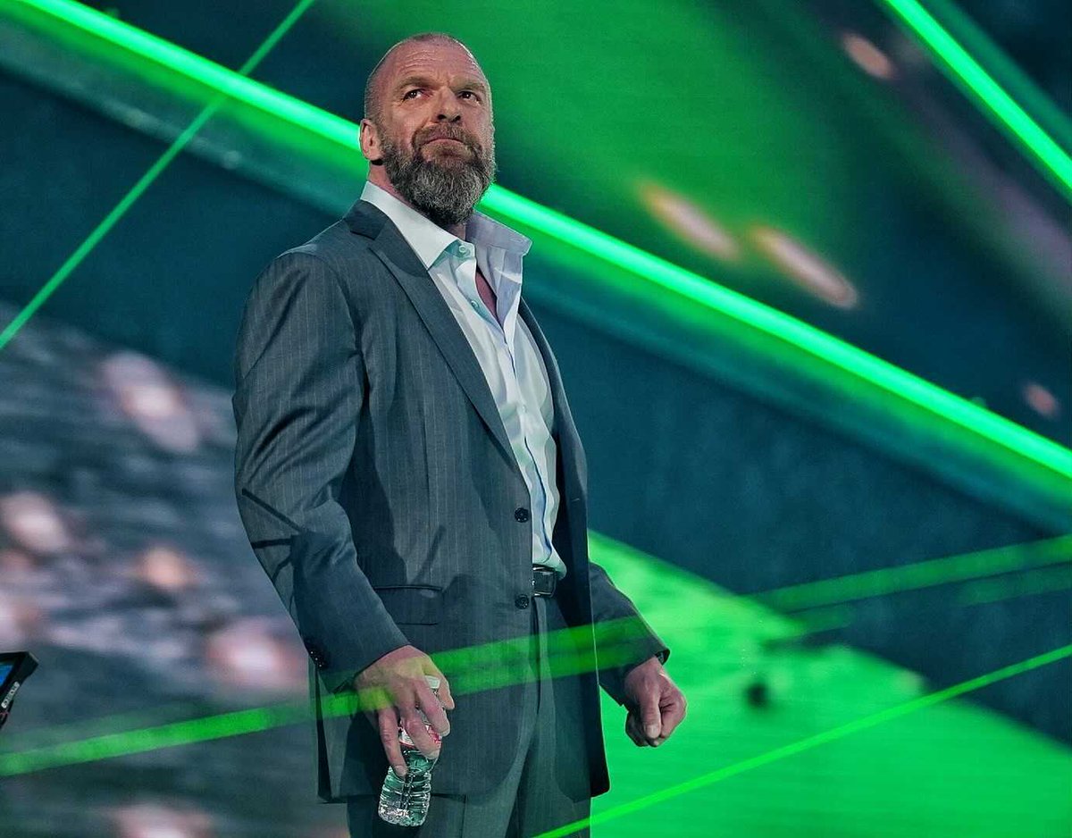 WWE tweet media