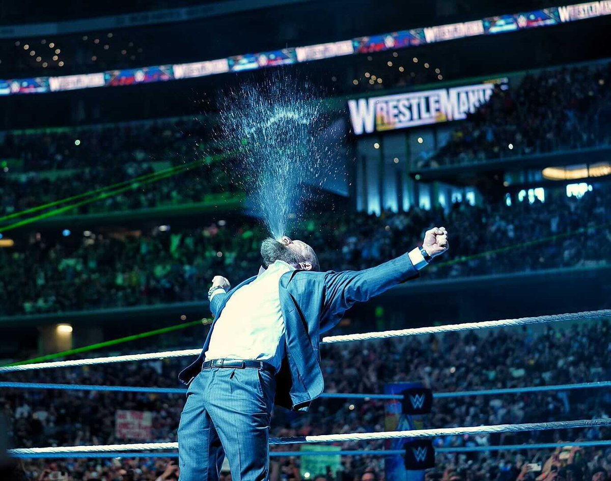 WWE tweet media