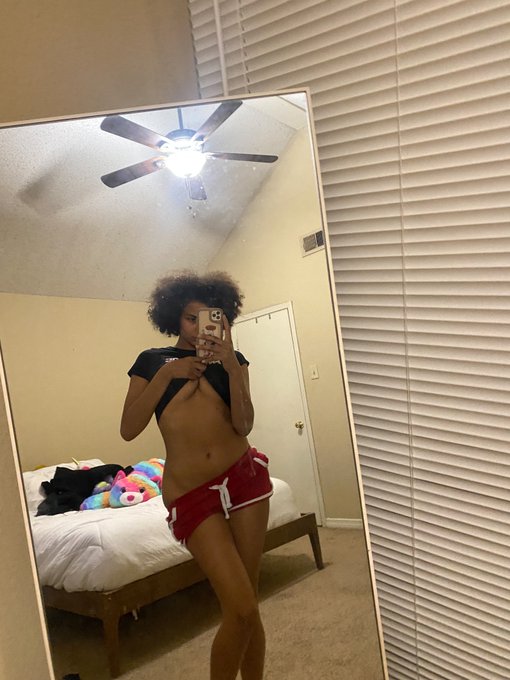 The night is young. DM me on my onlyfans and see what we can do with it! Link in the bio😉 https://t.<a href="/tag/mvsales"class="tags"><span>#mvsales</span></a>