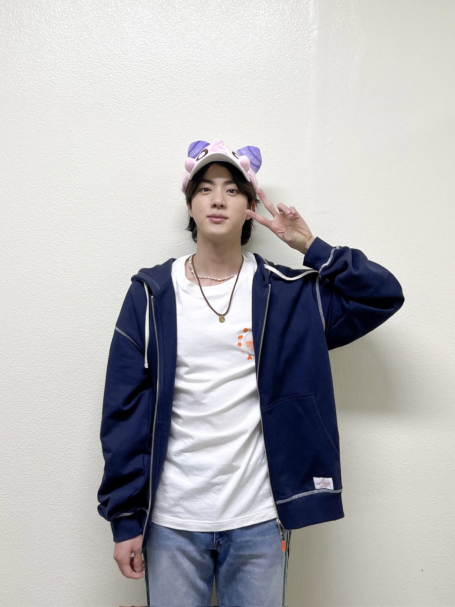 Jin

#BTS #GRAMMYsTNT #BTS_twt