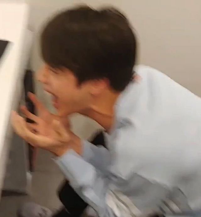song_mingiii's tweet photo. ARMYs wishing they could be Olivia Rodrigo after that GRAMMYS performance #Army #GRAMMYs #GrammyAwards #BTSxGrammys #BTS #BTSBTSBTS https://t.co/aqFtK5Q72c