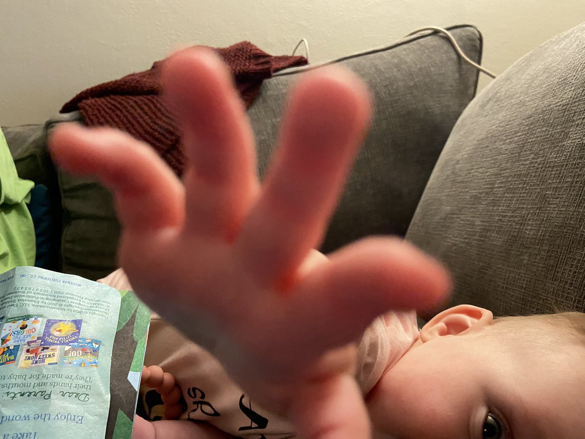 KyeMae's tweet photo. Every time I try to use my phone… https://t.co/F1deqVrgae