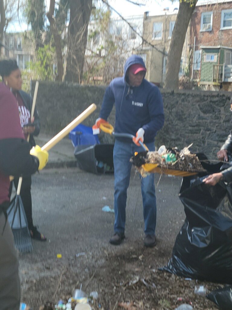 201stDistrict's tweet photo. Many thanks to the individuals and organizations that came out strong to help clean up the various communities throughout the northwest!
#201strong
#RebrandingGermantown
@PhillyNupes
@kapsi1911 https://t.co/sPG20BaBgo