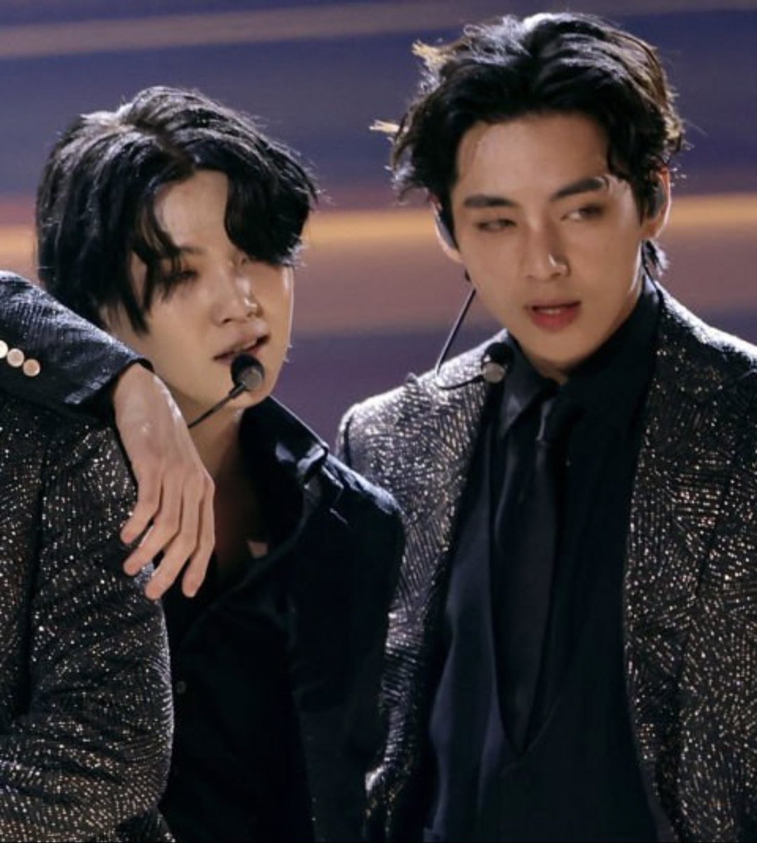 taegireel's tweet photo. oh my god.... https://t.co/Ya4jhSk1g2