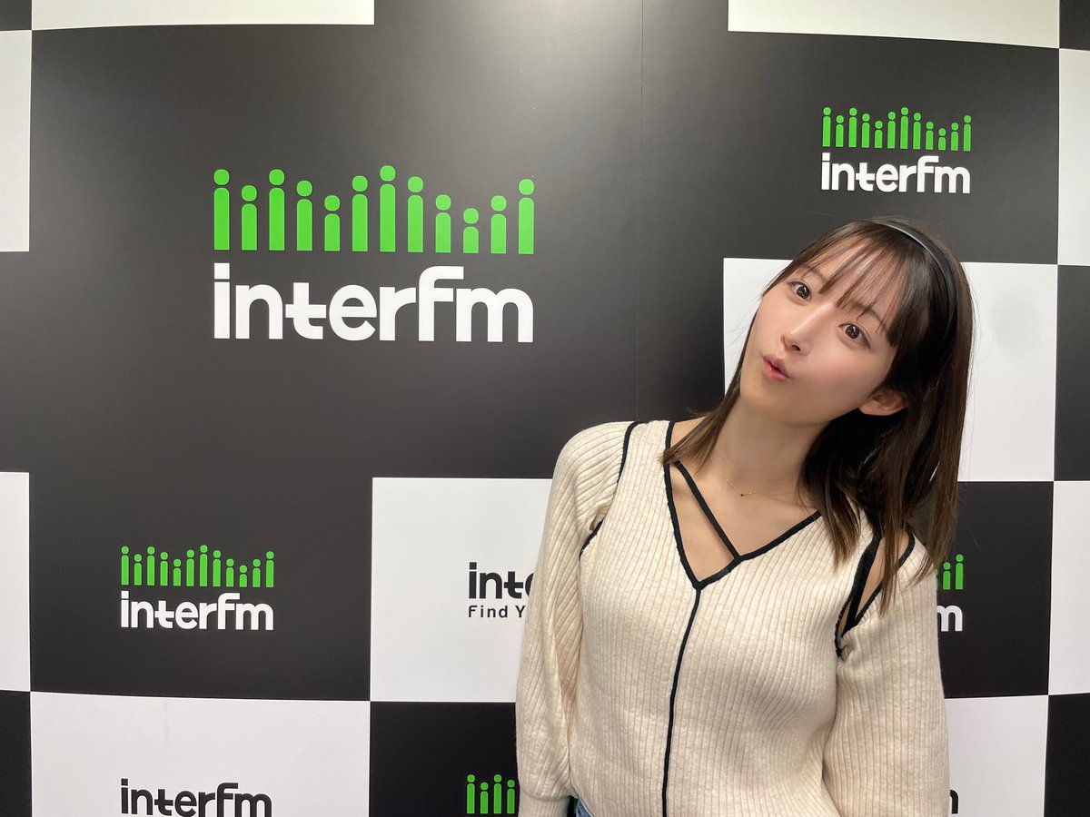 _ami_yamazaki_'s tweet photo. 改めまして！4月から
#MUSIClock with THE FIRST TIMES
のメインDJに就任しました☺️

初回から沢山メッセージ頂いて
一緒に時間を共有できて嬉しかった🤍

明日もメッセージ&amp;ツイートお待ちしてます！
テーマは「初めて〇〇した事」です。

↓ 13匹目のチンアナゴ🤍 https://t.co/zqv7NIhgZm