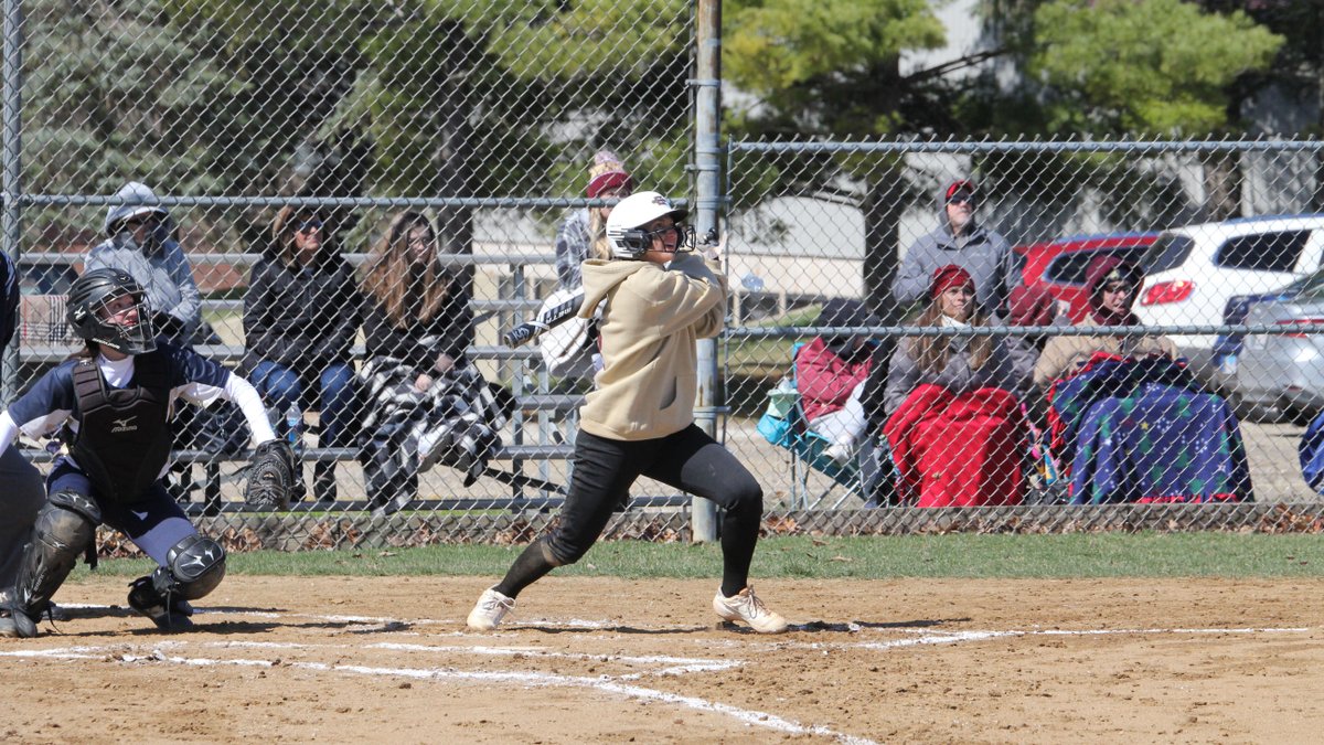 .<a href="/eurekacollegesb/">Eureka College Softball</a> split a road doubleheader against Blackburn on Sunday to improve to 3-1 in SLIAC play.

After a 4-1 loss and a 4-0 win against the Beavers, the Red Devils have now won six of their past seven games.

📰: bit.ly/3NVSJyy