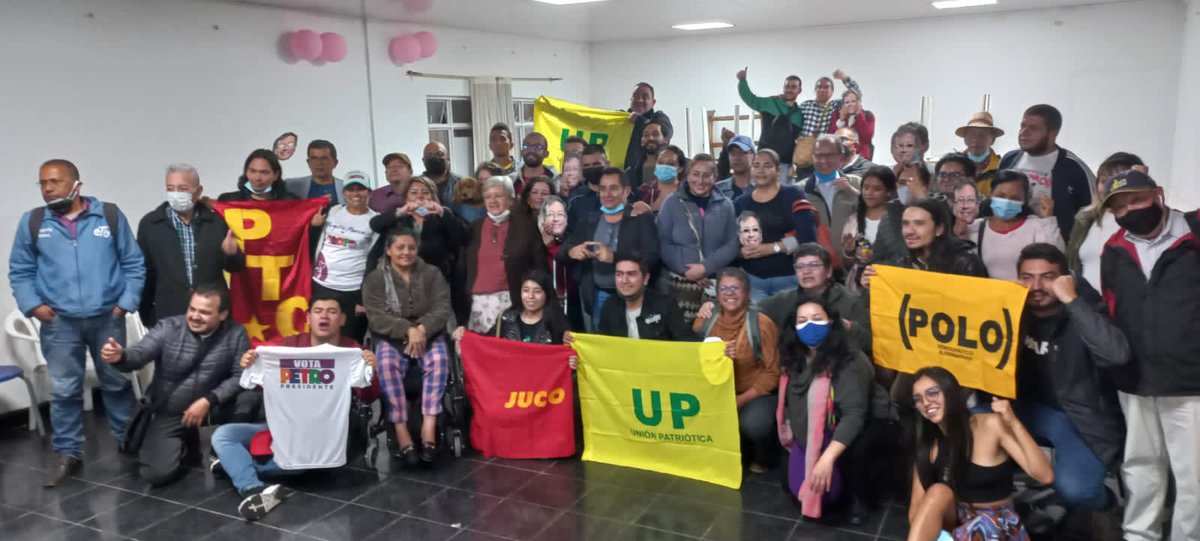 Con mucha fuerza y emoción el equipo #PetroPresidente2022 y #FranciaLaViceDelCambio en Fontibón, fortalece la estrategia territorial y de #controlelectoral. #PetroPresidenteEnPrimeraVuelta
