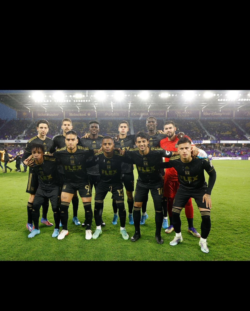 Tres puntos muy importantes contra un rival muy difícil. Gracias a nuestra gente que nos acompañó una vez más. 💪⛈<a href="/LAFC/">LAFC</a> 
@lafc3252 💛🖤