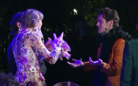 ivylastkiss's tweet photo. Muy linda interacción pero nadie le ganará a Taylor y Harry en los Grammy's 2021 https://t.co/QME4iy2Eni