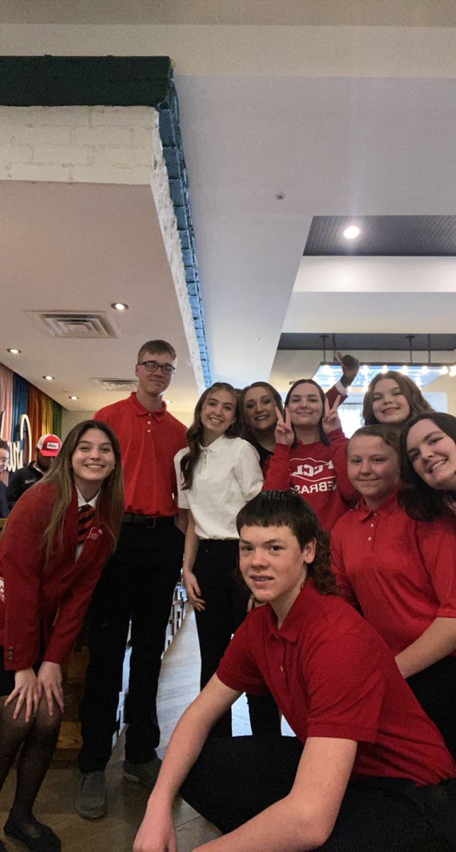 FCCLARox's tweet photo. timer selfies for the win #nefccla https://t.co/9BweOeXPOE