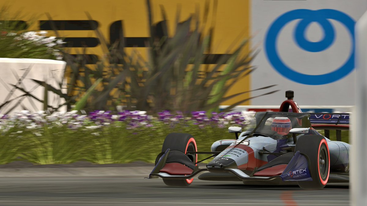 mixedbymartial's tweet image. Had to deal with a work call during practice and qualifying (P21), and then the paddles on my wheel decided to have a mind of their own and shifting became a major problem, but somehow still found a way to finish P7. Hopefully some good momentum going into the 500.@iAMIndyElite