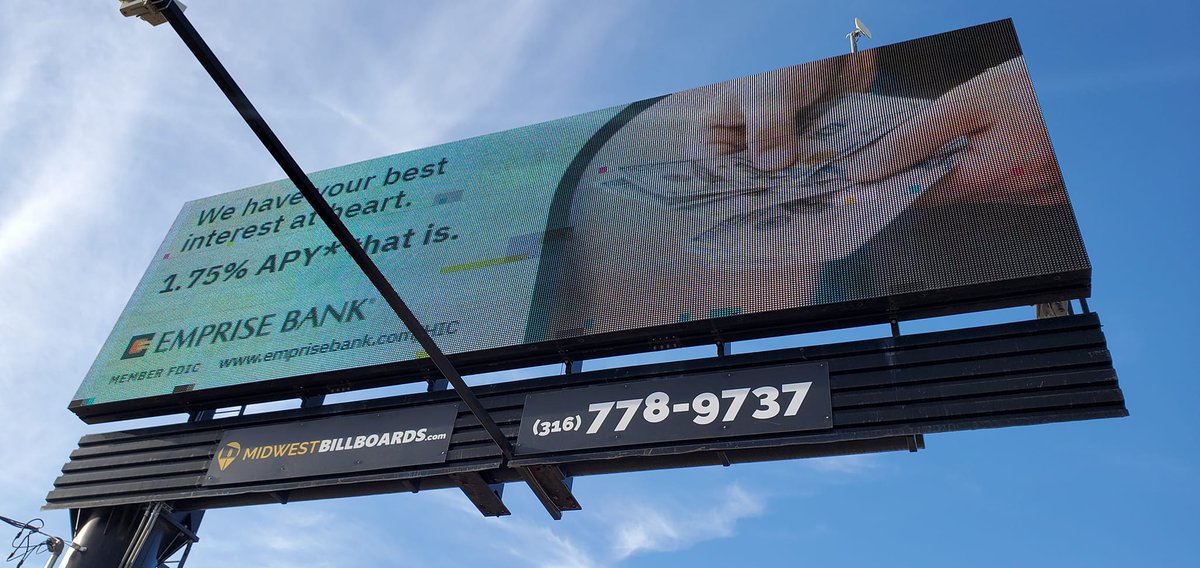 MurphysLedSigns's tweet photo. This one is up and running again. #billboard #ledservice #wichita https://t.co/oeLkRoNio7