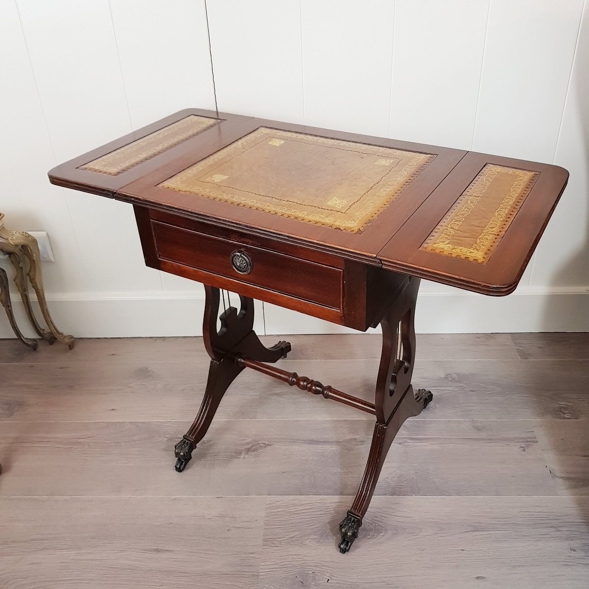 oGoodieShop's tweet image. #VictorianTable #VintageTable Regency mahogany extendable breakfast English table with drawer, Victorian style
etsy.com/listing/945977…