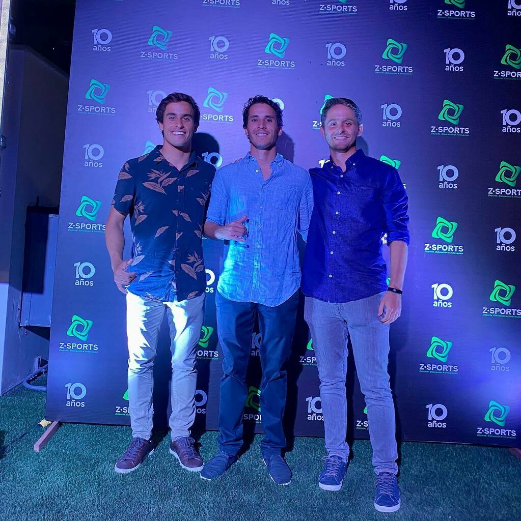 GLGLucas's tweet photo. Seguimos creciendo con el team @surfplaceperu ❤️🔥 #TuPointFueraDelMar #Alawa #ZSports #EmprendedoresDeAmerica https://t.co/z0xQ1bw1ML https://t.co/eu0UBtLtra