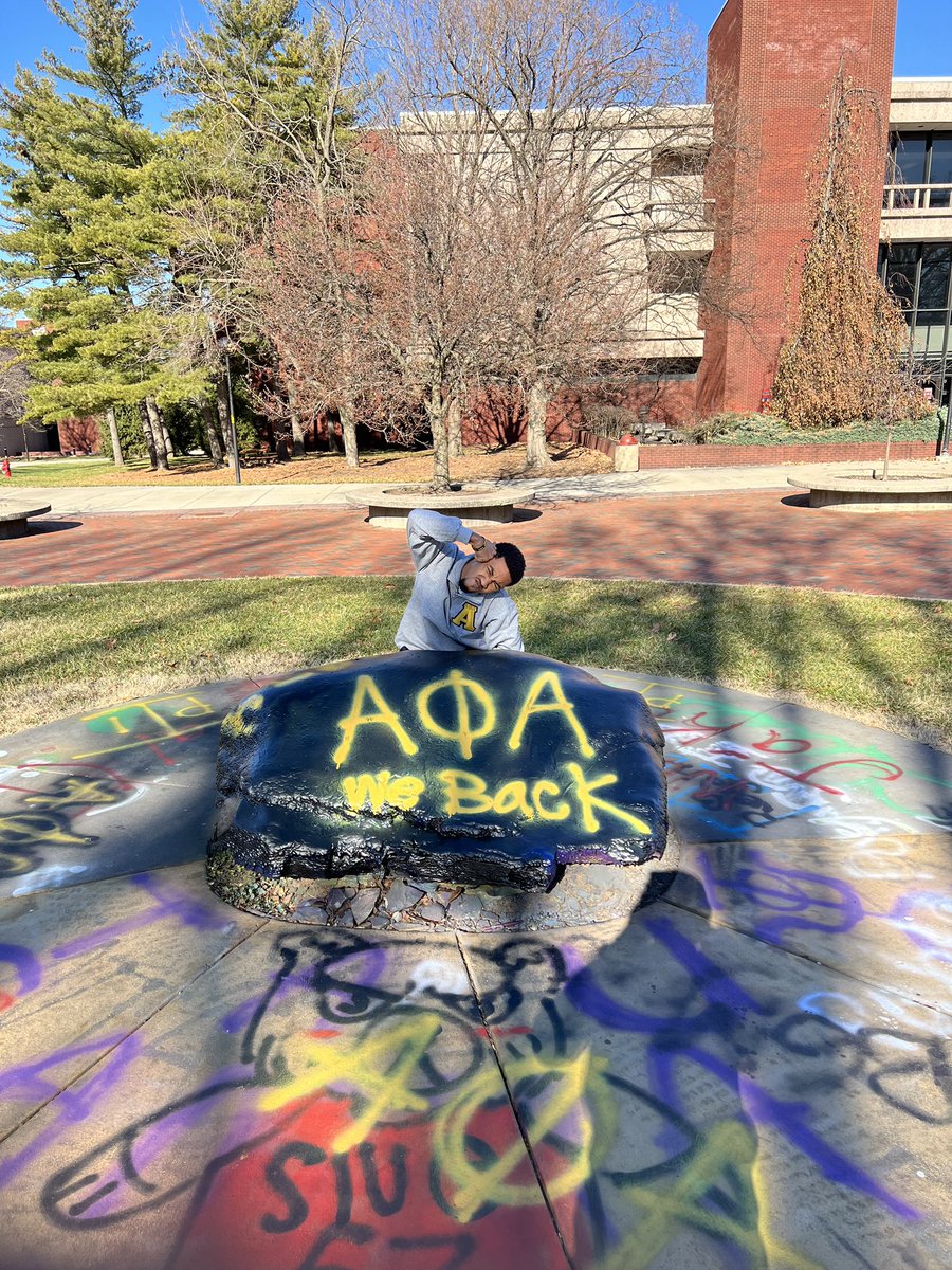 MEET THE CHAPTER:
Bro. Vernon Smith Jr. 
S.S.4.K.O.T.R.L. Fall 21’
From Bloomington, IL 
B.S. Mass Communications
#iPiFOREVER
