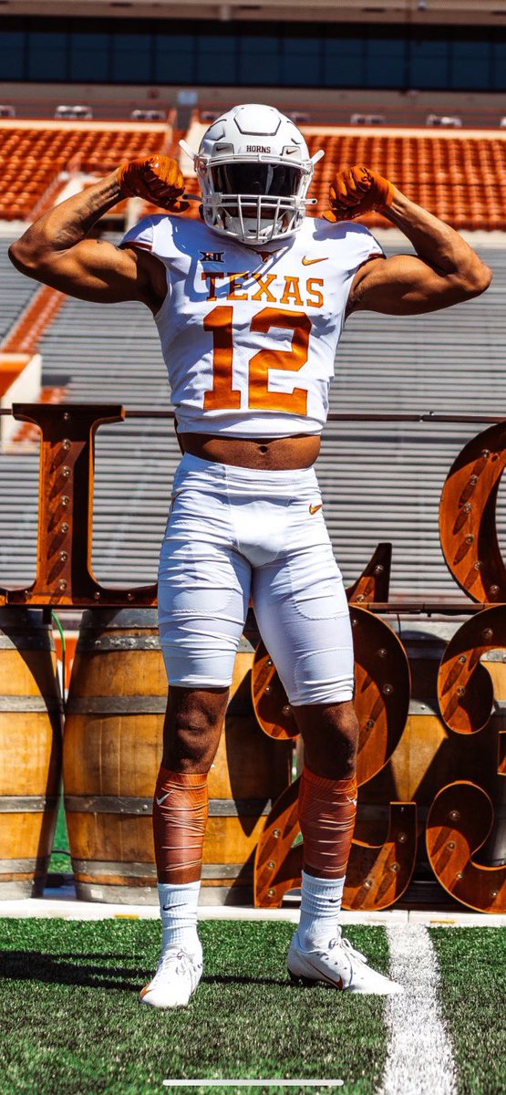 JonahWilson_'s tweet photo. What you think @ColtMcCoy time to bring 12 out of retirement?? 😈🥶❄️ #AllGas23 #HookEm 🤘🏾 https://t.co/ZaxrrOb7F9