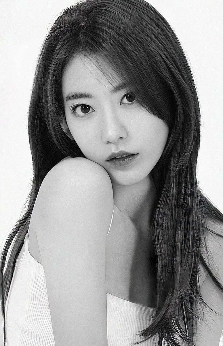 awsakura's tweet image. ㅤㅤㅤ
      
         𝐋𝐄 𝐒𝐒𝐄𝐑𝐀𝐅𝐈𝐌 𝐒𝐀𝐊𝐔𝐑𝐀

ㅤㅤㅤ