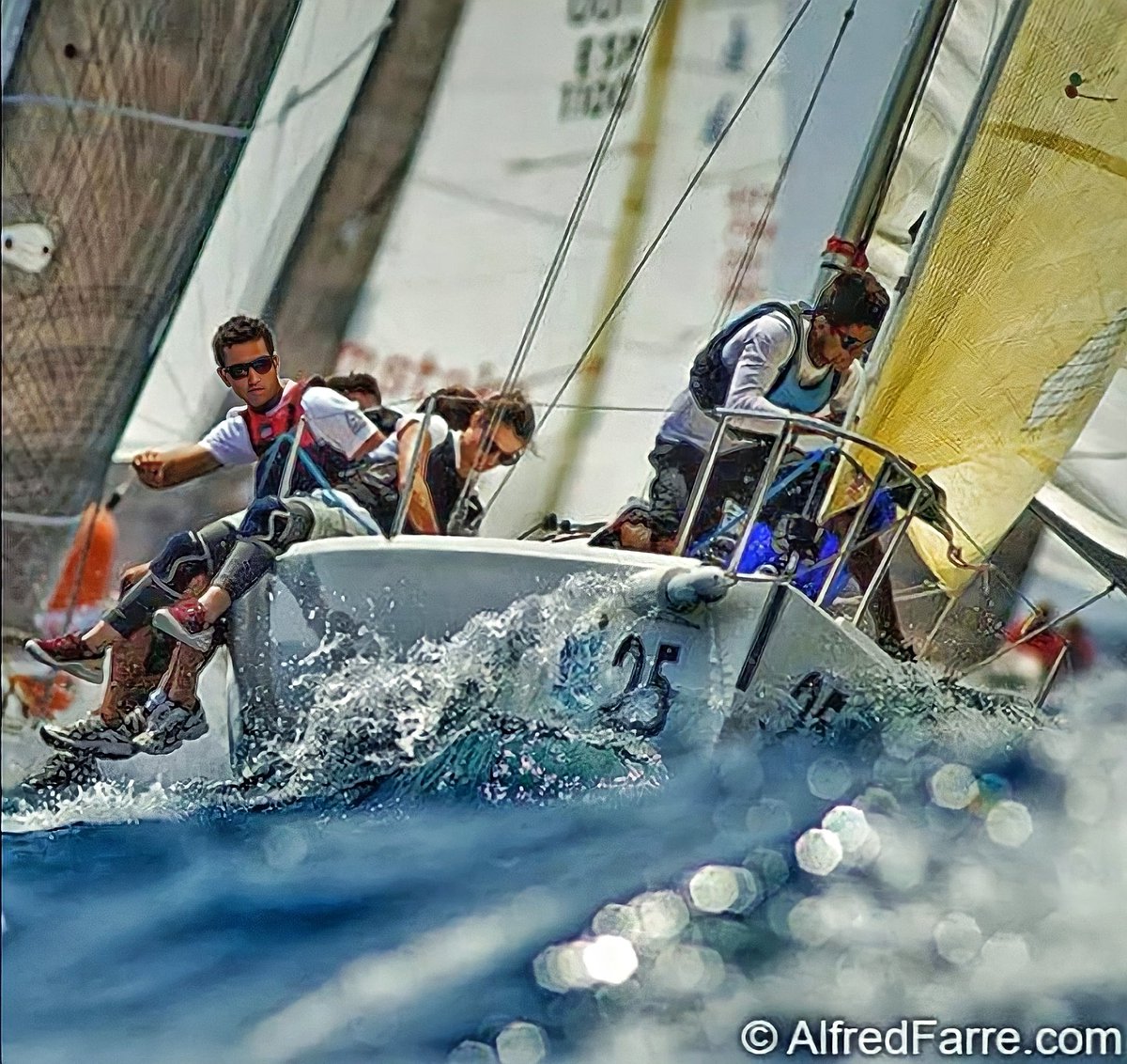 alfredfarre's tweet photo. Europeas J80 CN El Balís (CAT) SPAIN
#alfredfarre @alfredfarre
Foto: https://t.co/cSs8wUpdmS
#j80 #sailing #voile #extremsports #extremsailing #sea #wave #instagram #crew #water #igers #Balís #sailingphotography #speed #450mm #f28 #bluewater #bokeh
📷@alfredfarre https://t.co/hsPJjubjzd