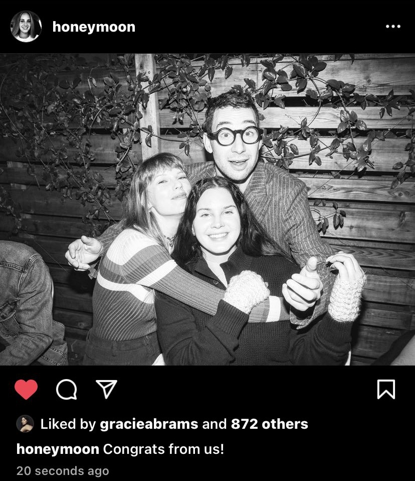 TheSwiftSociety's tweet photo. 📲 | Lana Del Rey shares a cute picture of her along with @jackantonoff and @taylorswift13! https://t.co/ZOT0R98Fdh