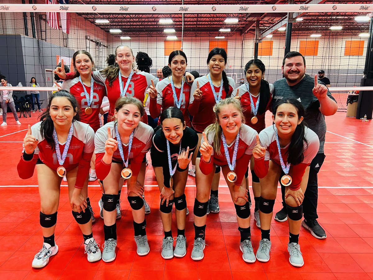 Sacc441's tweet photo. Congratulations SA Lightning 🏐💪🏻 1st place (5-0) @ Austin volleyball tournament  #❤️Jenna #44 #proudmom #teamwork @jennacasias https://t.co/glch6Bqk45