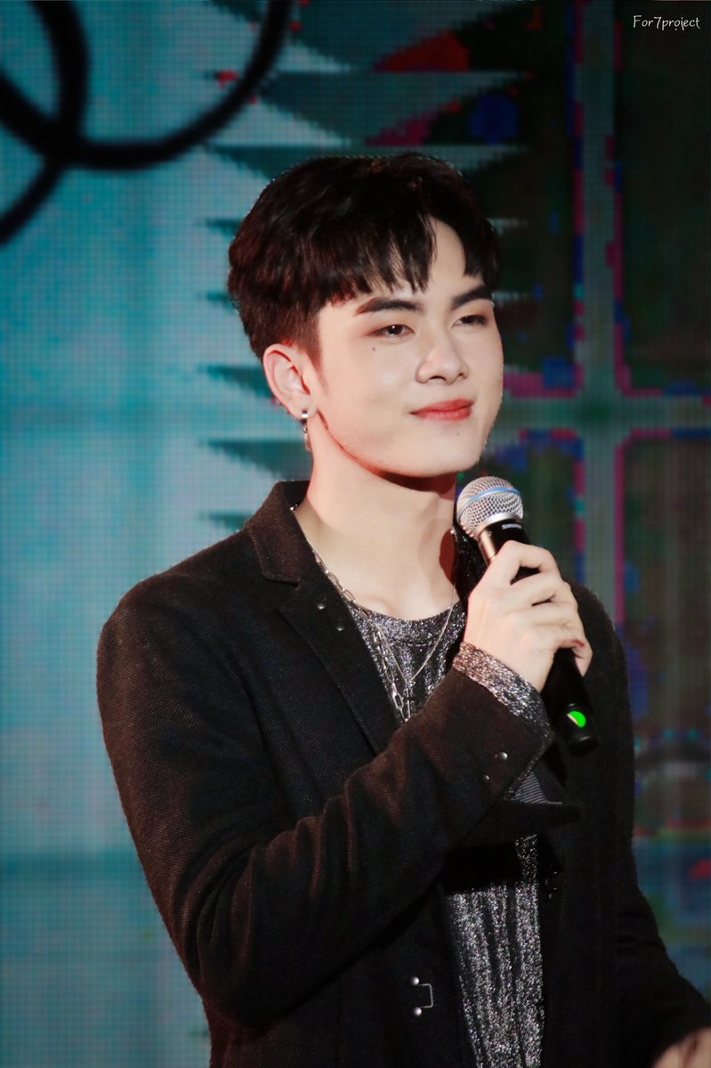 for7project's tweet photo. — งานแรกกับคุณซานต้าาา 🥺🤏🏻

#santyofsanta #santapp 
#7projectFanmeeting2022DDAY https://t.co/UdzK0i7ocU