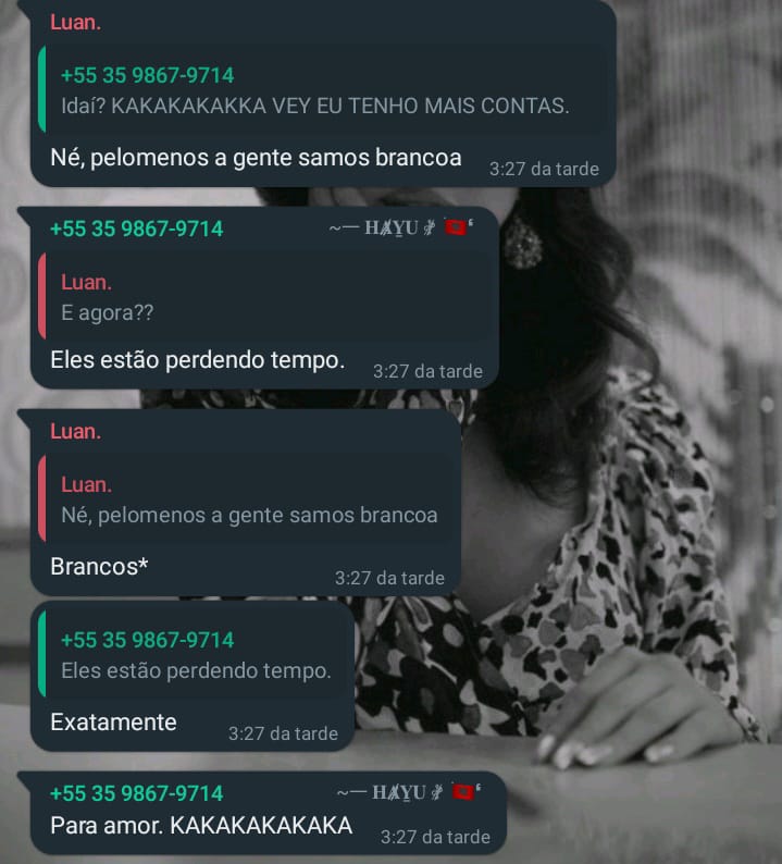 Exposed87622441's tweet photo. Ele fez uma figurinha em forma de deboche, isso é inadmissível. A garota do último print é a melhor amiga dele, ela também o defende. https://t.co/GxCQ2LRb2X