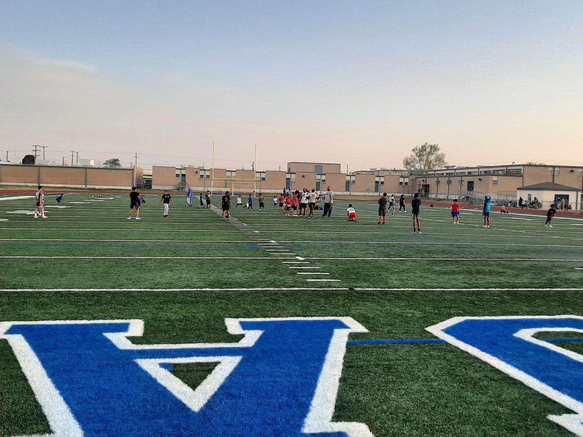 garygutierrez68's tweet photo. Loved seeing youth football practice at 7611 Marbach!  #FAMILY #TexasMustangs https://t.co/EGqivjYsqY