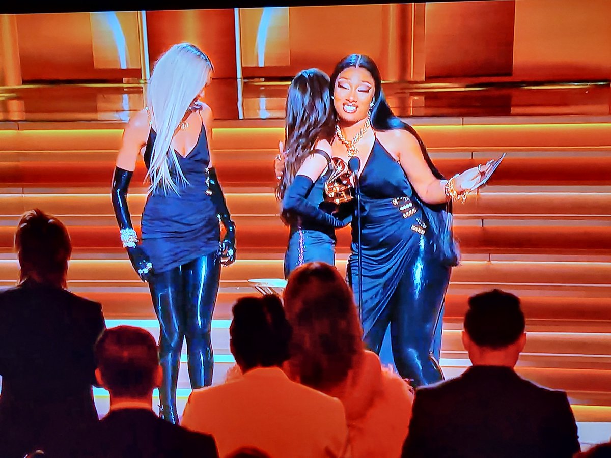 justinph615's tweet photo. Congrats to @oliviarodrigo 👏🎉 

#GRAMMYs #GrammyAwards #GRAMMYS2022 https://t.co/HPMvc9zjZo