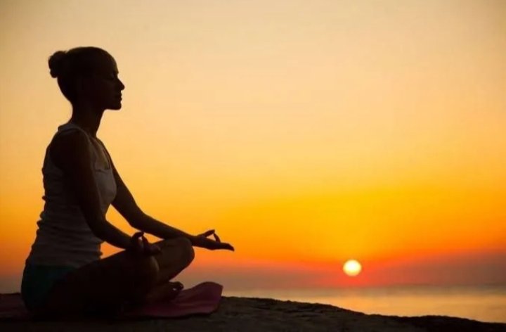 Starts your day with a good habit to  do #meditation 🙏. You can imagine the power of meditation if you do regularly.
 #MondayMotivation 
Saint Gurmeet Ram Rahim Ji Insan thought the right 
Method Of Meditation 🥰