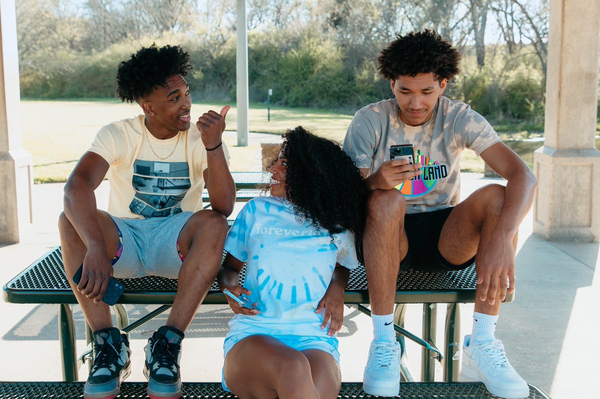 heythatsbritt's tweet photo. My models for the day!!! Way more than athletes yall 🏀🤩⚽️ https://t.co/3VJaZr1r0B