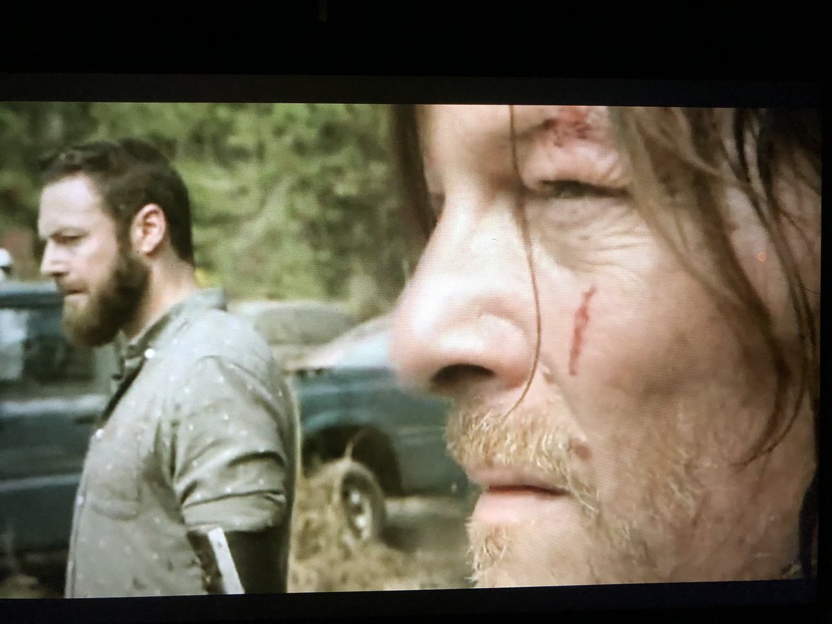 NeedMoreDaryl's tweet photo. Rick Grimes would be so proud of Daryl Dixon right now #TheWalkingDead https://t.co/vT2x7wUVIk
