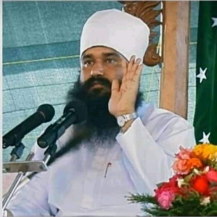 WallaFan's tweet photo. Saint Dr Gurmeet Ram Rahim Singh Ji Insan कहते है कि इंसान को हमेशा दूसरो का भला करना चाहिए 
#MondayMotivation https://t.co/93RT0P9x3p