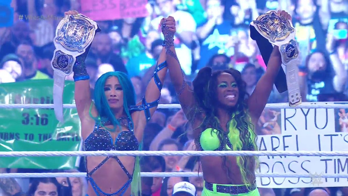 PublicEnemiesHQ's tweet photo. Black women are EVERYTHING #WrestleMania https://t.co/cacBEPLrd9