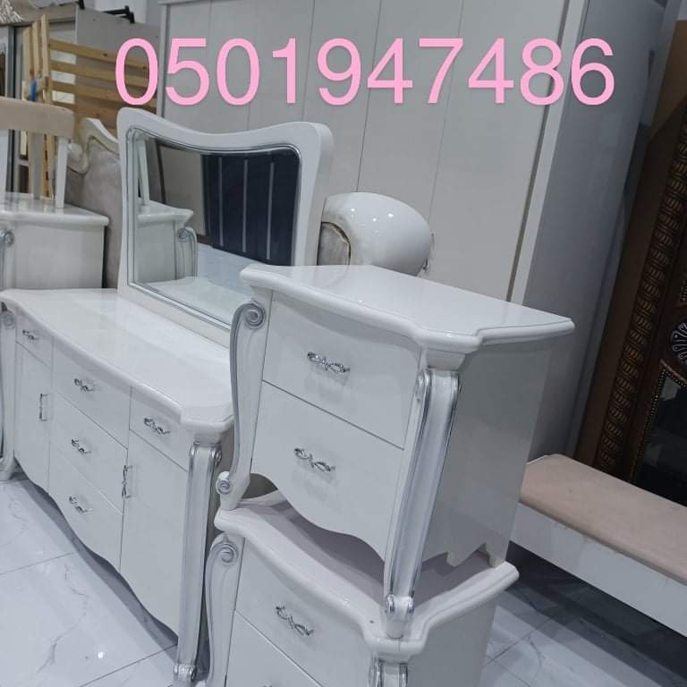 شركة نقل عفش بالرياض وخارج الرياض مع الفك والتركيب والتغليف لدينا فنيين محترفين وعمال مهرة على جميع انواع غرف النوم والمجالس والمكيفات الاسبلات والشباك والمطابخ والستائر وكل ما يخص منزلك نحن نعمل دائما على إرضاء العميل