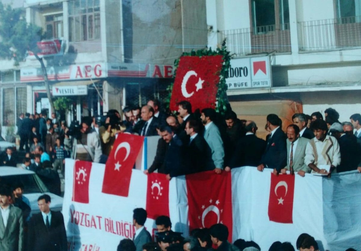 ethemsedef's tweet photo. Türk Dünyasının lideri merhum Başbuğumuz #AlparslanTürkeş Bey'i vefatının 25. Yıldönümünde rahmetle anıyorum.
Ruhu şad mekanı cennet olsun. https://t.co/O0rsWrGbRz