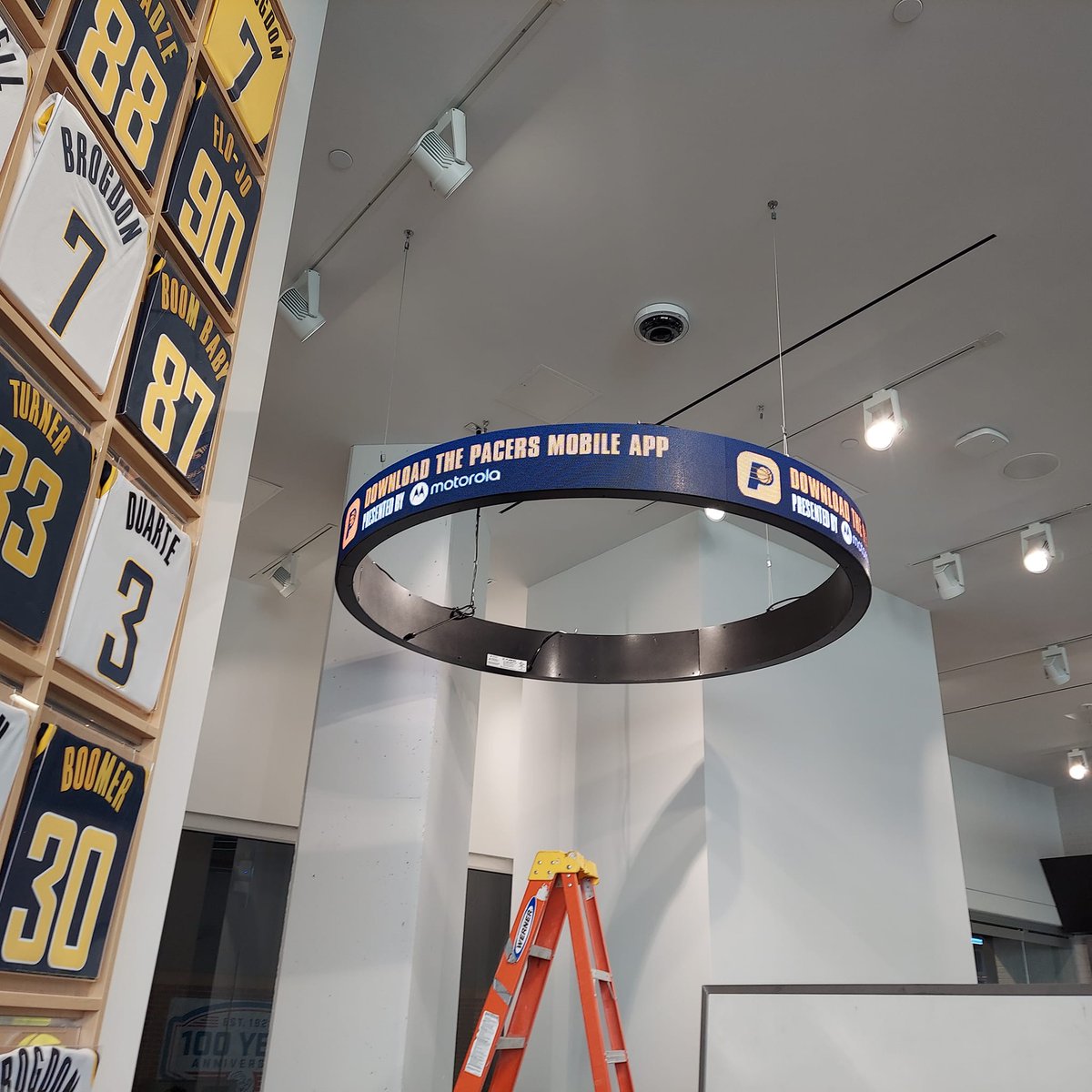 MurphysLedSigns's tweet photo. Business is picking up more and more. MLS Services is fixing  and/or installing one LED wall at a time. Please contact us for more info. #LED #Wichita #ledservice https://t.co/BhZwLCCpiZ