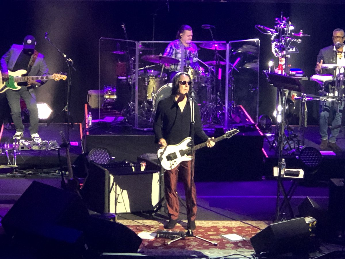 Reid_Spencer's tweet photo. .⁦@toddrundgren⁩ playing his new guitar “Pearlie” at the Ryman on Sunday night. https://t.co/b9zgu9gGun