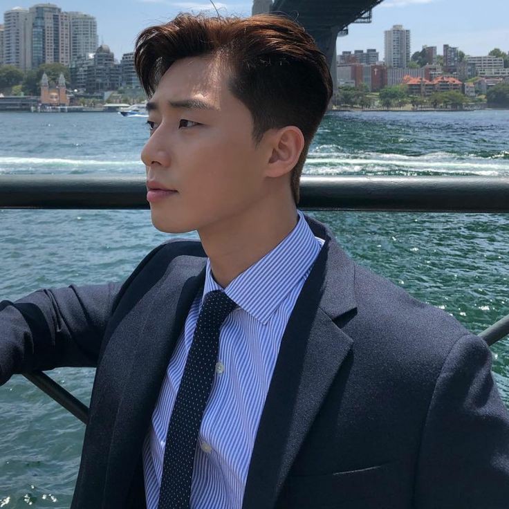 Elymin136's tweet photo. — El actor Park Seojoon y mejor amigo de Kim Taehyung, subió a su historia una captura de la presentación de @BTS_twt con Butter

"Por favor, por favor, por favor !!!" 

• https://t.co/Y8CS2SkQBx https://t.co/5l4id4MtV3